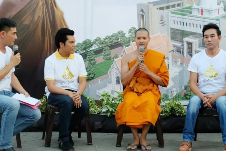 เพ็ญจันทร์-ชายแฮ็คส์ นำทีมร่วมเสวนาหนังสั้น  คำสอนหลวงพ่อปัญญานันทภิกขุ