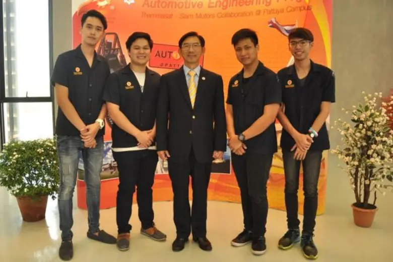 ศาสตราจารย์ ดร.สมคิด เลิศไพฑูรย์ อธิการบด...