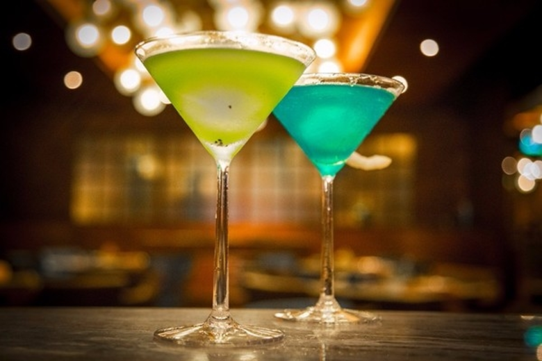 โรงแรมเดอะ แกรนด์ โฟร์วิงส์ คอนเวนชั่น ขอ...