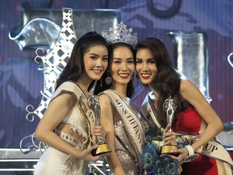 โม จิรัชยา ปังสุดพลัง คว้า 3 รางวัลรวมถึงมงกุฎมิสทิฟฟานี่ ยูนิเวิร์ส 2016