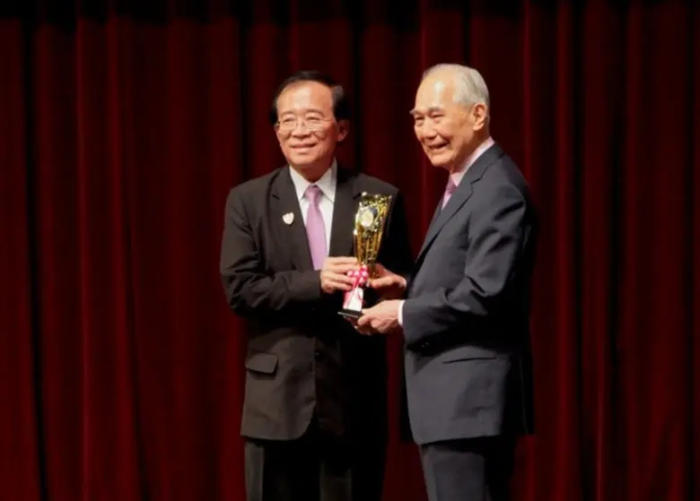 ผู้ช่วยศาสตราจารย์วุฒิศักดิ์ ลาภเจริญทรัพ...