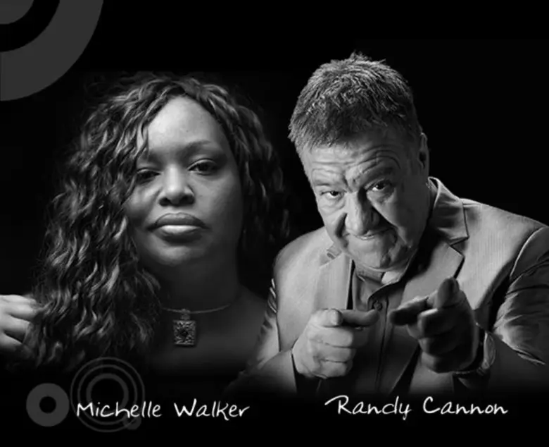 เดอะ ลิฟวิ่ง รูมขอต้อนรับนักร้องแจ๊สเสียงเสน่ห์จากม...