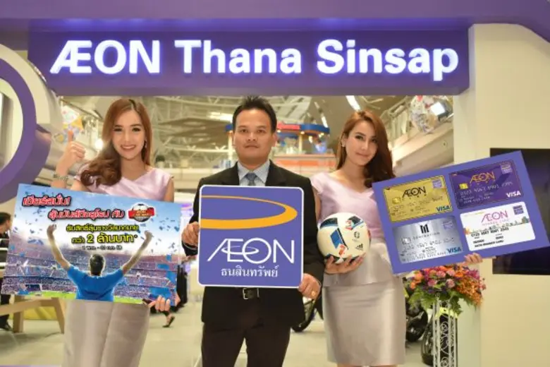 คุณประพันธ์ รังสิโยภาส (กลาง) ผู้ช่วยกรรม...