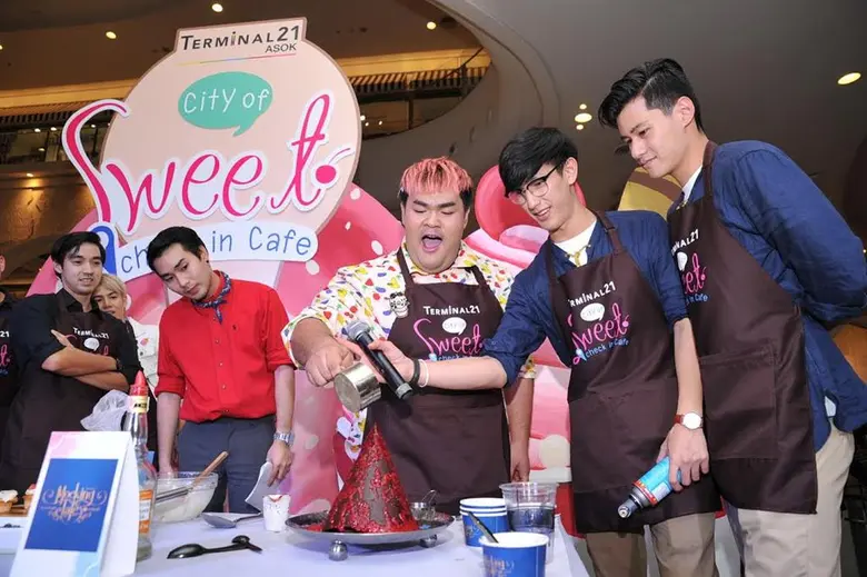 แก๊ง...ไดอารี่ตุ๊ดซี่ส์ 'กัส-กอล์ฟ-คิม’ ชวน เช็คอิน กิน โพสต์ ในงาน City of Sweet