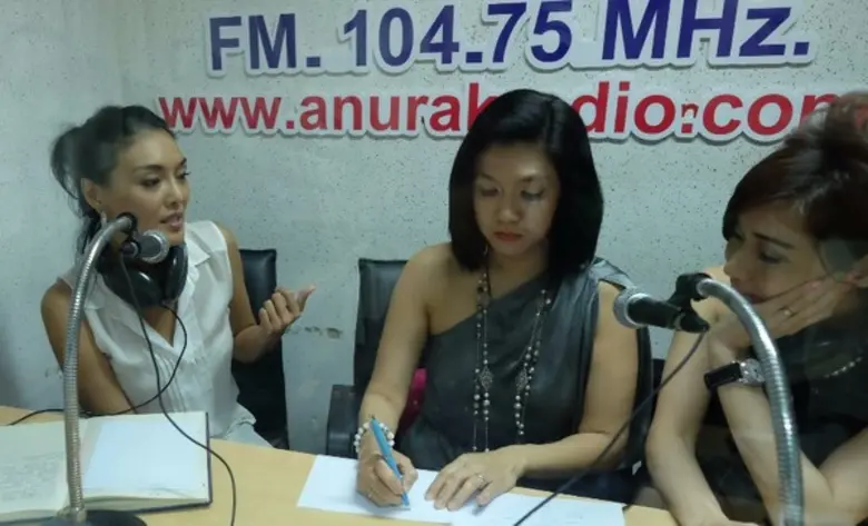 ลูกหมี รัศมี ทองริไพรศรี นางแบบชื่อดังมาเป็นแขกพิเศษให้ Love Language ในเดือนนี้