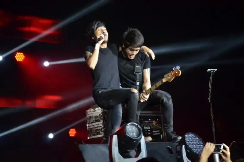 ระเบิดความมันส์แบบสะใจกันไปเป็นที่เรียบร้...