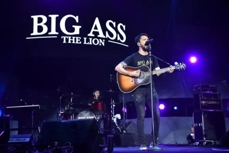 “ตูน บอดี้สแลม” จับมือ “บิ๊กแอส” ชวนแฟนเพลง กระโดด โยกหัว ปลุกพลังชาวร็อคส่งใจเชียร์นักกีฬาไทย ในการแข่งขัน “วัน แชมเปี้ยนชิพ”