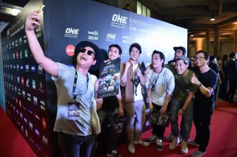 “ตูน บอดี้สแลม” จับมือ “บิ๊กแอส” ชวนแฟนเพลง กระโดด โยกหัว ปลุกพลังชาวร็อคส่งใจเชียร์นักกีฬาไทย ในการแข่งขัน “วัน แชมเปี้ยนชิพ”