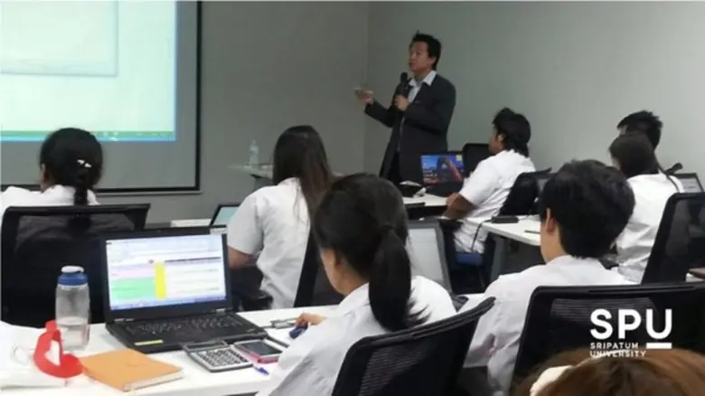 คณะเทคโนโลยีสารสนเทศ มหาวิทยาลัยศรีปทุม ว...