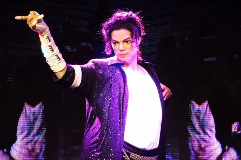 ในโอกาสการฉลองเปิดศูนย์การค้าสยามดิสคัฟเว...