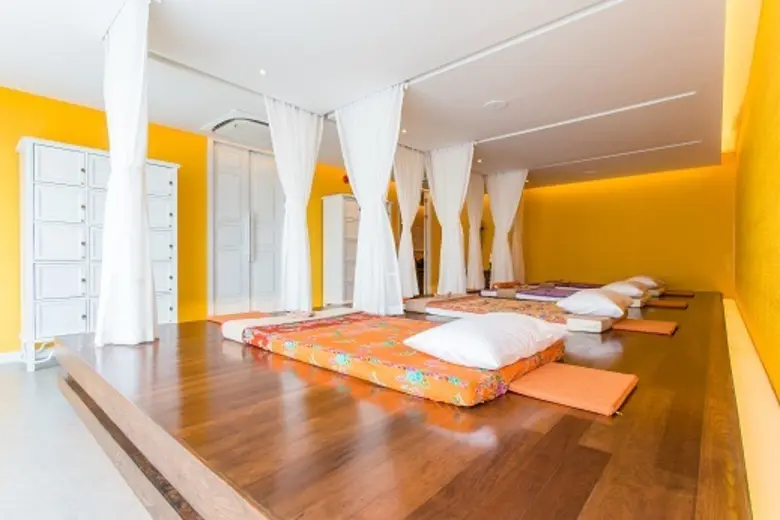 ยอนย่าสปาเป็นสปาที่มีเอกลักษณ์การตกแต่งใน...