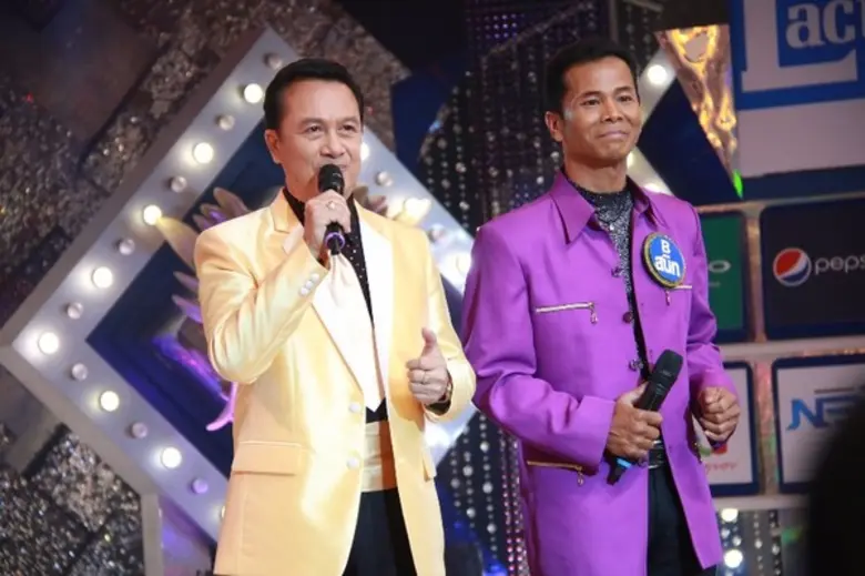 ทีวีไกด์: รายการ "กิ๊กดู๋สงครามเพลงเงินล้าน"  จ่อแจก ล้านที่ 25 ต่อยอดพัฒนาชุมชน 18 จังหวัด จากทั่วประเทศ 14 มิ.ย.นี้ ลุ้นถ่ายทอดสด 'จันทบุรี’ หรือ 'ขอนแก่น’ ใครคือแชมป์