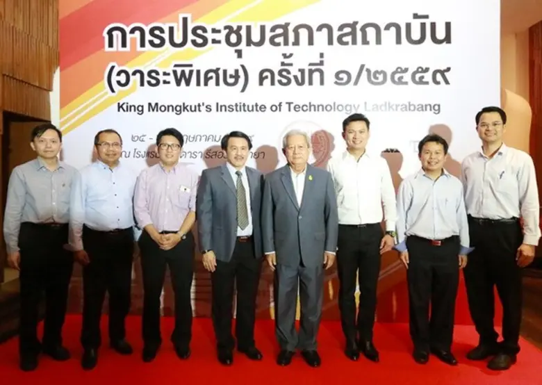 คุณสุรัตน์ เมฆะวรากุล ประธานบริหารเคป ดาร...