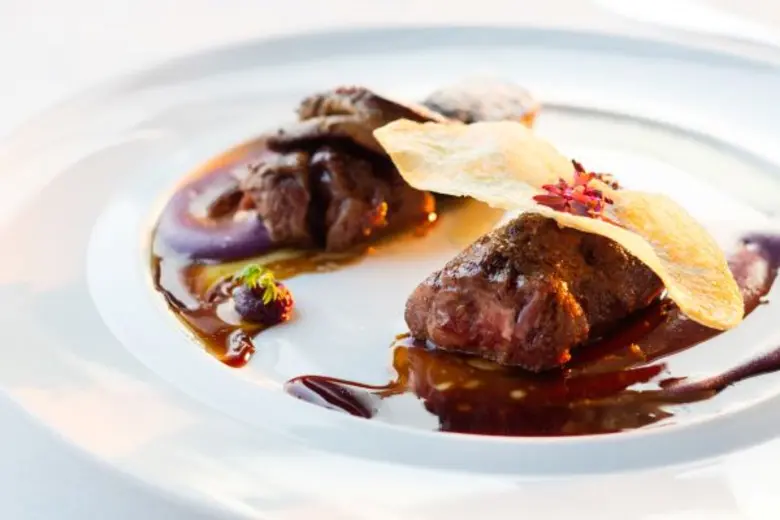 เดอะรูฟ แกสโตร สยาม แอ็ท สยาม ดีไซน์ โฮเต...