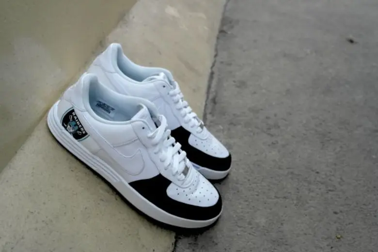 รองเท้ากอล์ฟ Nike Lunar Force 1 G จากรุ่นที่นิยมตลอดการ เป็นรองเท้ากอล์ฟครั้งแรก