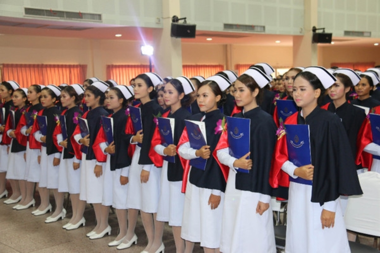 วพบ.นครราชสีมา จัดพิธีมอบใบสัมฤทธิผลทางการศึกษา ปีการศึกษา 2558