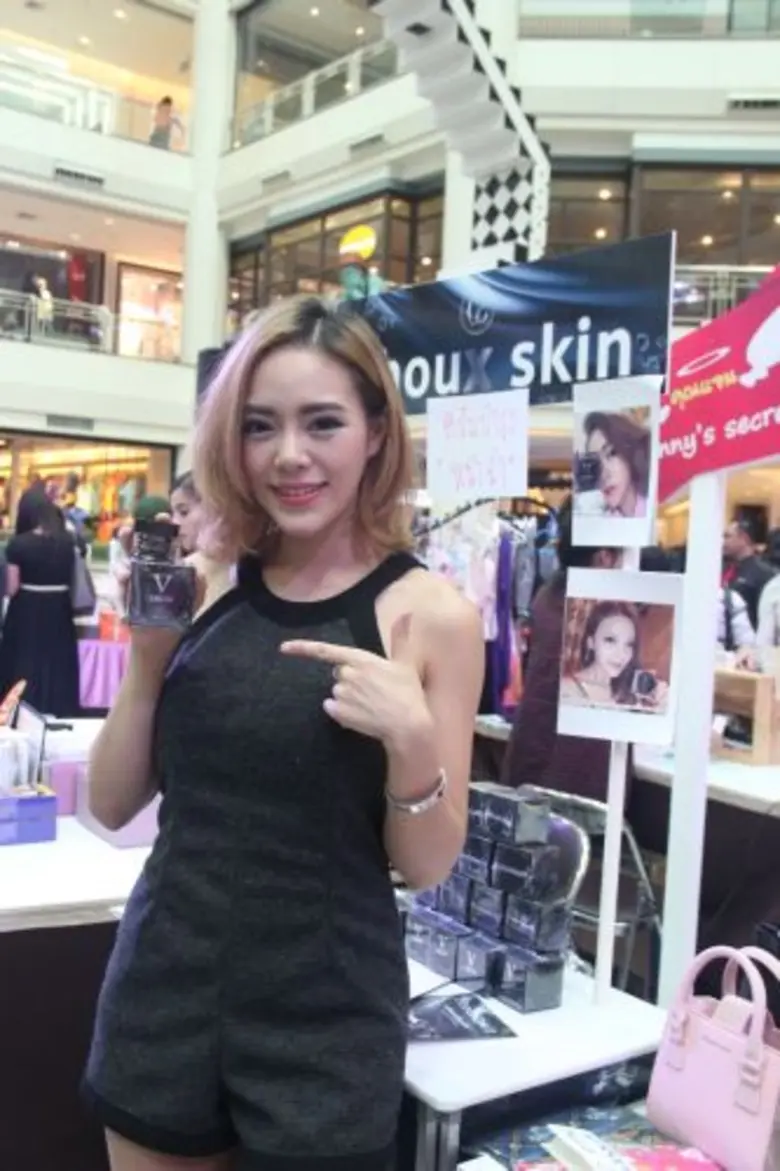 ยกทัพดารามาขายของ ในงาน “นางฟ้า...มาขายของมือสอง” เป๊ะปัง...อลังเวอร์! กับสินค้าแบรนด์เนมมือสองกว่า 300 ร้าน