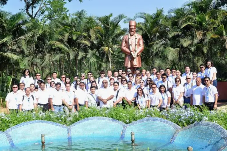 ปูเน่ – ทาทา มอเตอร์ส ประเทศไทย นำผู้จำหน่ายบินไปปร...