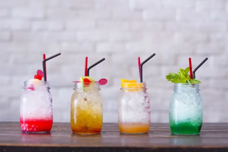 อากาศร้อนๆ แบบนี้เครื่องดื่มเย็นๆ ซ่าๆ กร...