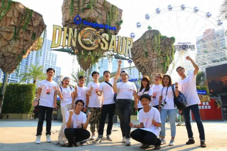 ขอวาร์ปหน่อย “พีช พชร” ทะลุมิติควงปืนเลเซอร์ เจาะเวลาสู่โลกล้านปี