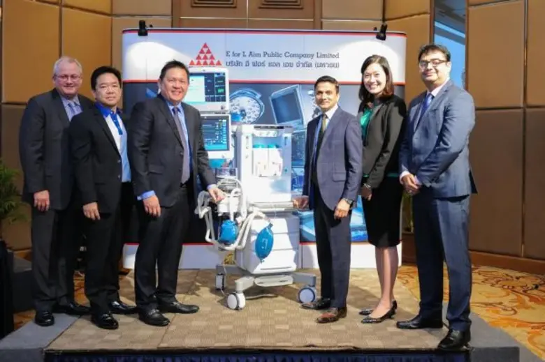 คุณ ปรีชา นันท์นฤมิต กรรมการผู้จัดการ บมจ...