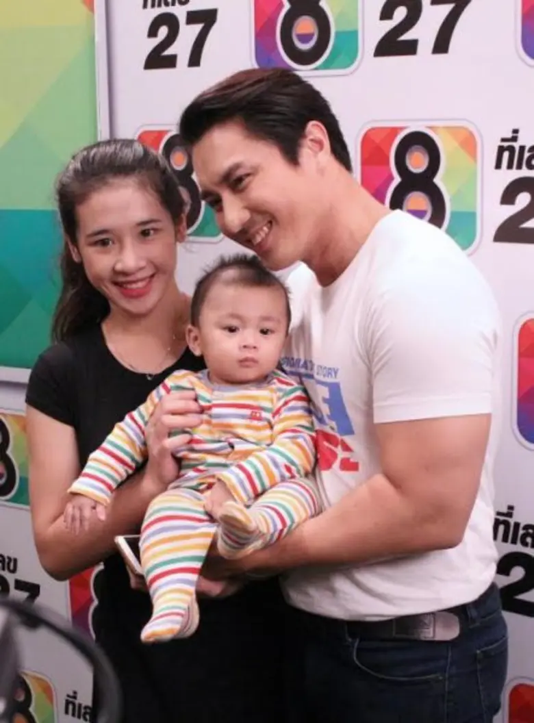 เป็นที่รู้กันดีว่า "เอ-พศิน เรืองวุฒิ" เห่อลูกชายหั...