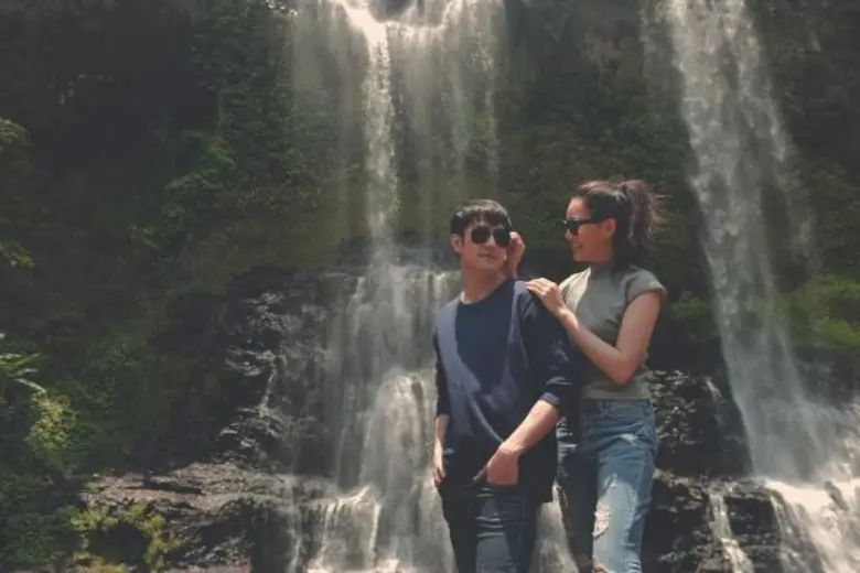 “ฟิล์ม-รัฐภูมิ” จีบ “ลูกน้ำ” มิสลาว ลงมิวสิกสตอรี่ “เวลาเดียวกัน”