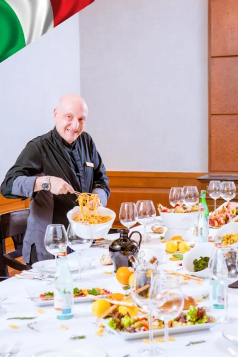 โรงแรมเซ็นทาราแกรนด์ เซ็นทรัลพลาซาลาดพร้า...