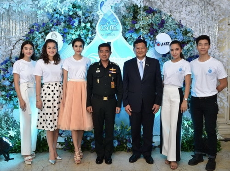 พลเอก เฉลิมชัย สิทธิสาท ผู้ช่วยผู้บัญชากา...