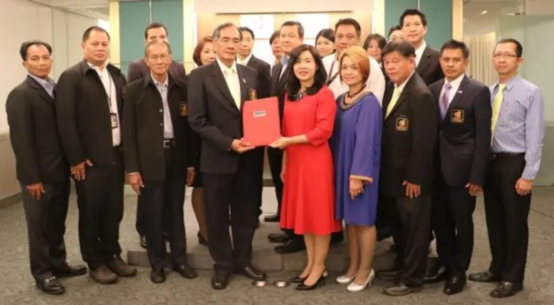 เรืออากาศเอกกนก ทองเผือก รองกรรมการผู้อำน...