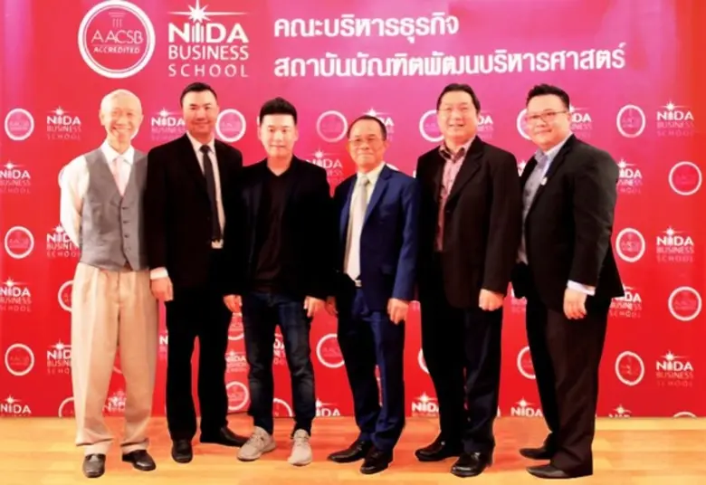 ผศ.ดร. วิพุธ อ่องสกุล คณบดี คณะบริหารธุรก...