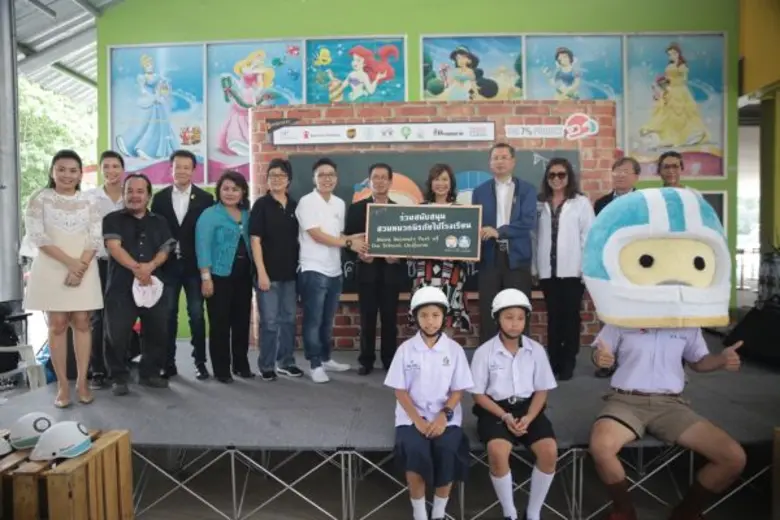 มูลนิธิป้องกันอุบัติเหตุแห่งเอเชีย และภาคีเครือข่าย เปิดตัวคู่มือ “เด็กไทย ซ้อนท้าย ใส่หมวก” ขณะที่กระทรวงศึกษาธิการรับลูก พร้อมปรับหลักสูตรการเรียนการสอน