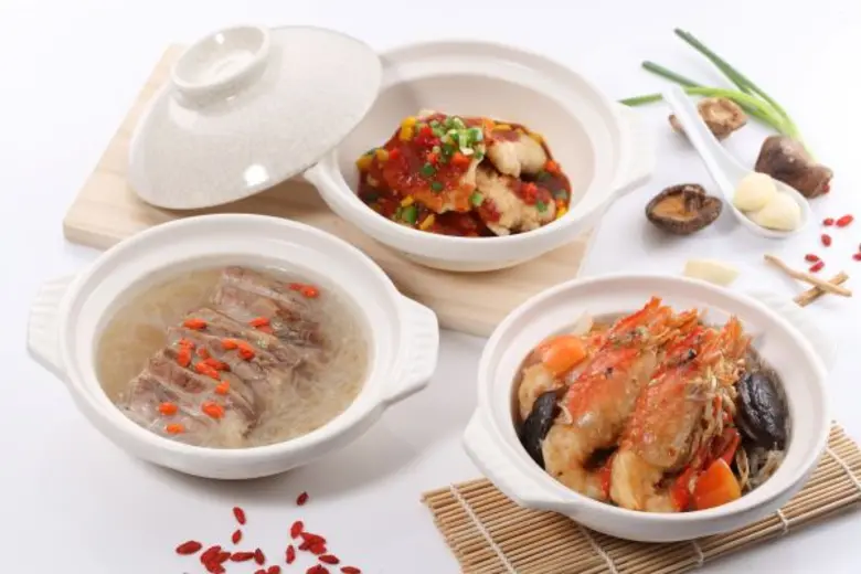 ต้อนรับฤดูฝนกับ 9 เมนูหม้อดินอุ่นๆ ที่ร้านฮ่องกง ฟิชเชอร์แมน