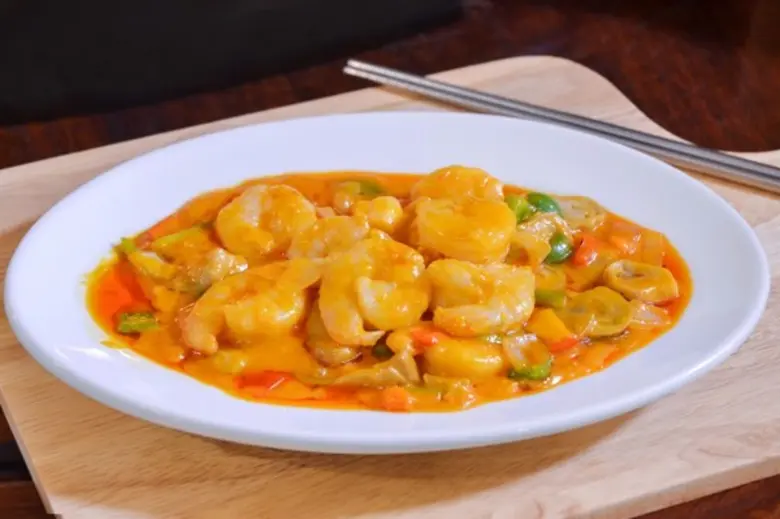 สังสรรค์มื้อความสุข... เพลิดเพลินกับอาหาร...