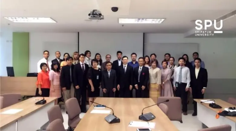 ผู้ช่วยศาสตราจารย์ ดร.วิรัช เลิศไพฑูรย์พั...