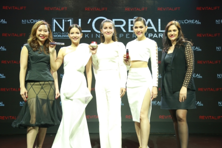 ลอรีอัล ปารีส ดึง 3 พรีเซนเตอร์ตัวแม่เมืองไทย อ้อม-แอน-ชมพู่ ร่วมตอบโจทย์ทุกปัญหา ความร่วงโรยของผิวในงาน “Beat the Line and Go Beyond with L’Oreal Paris Revitalift”
