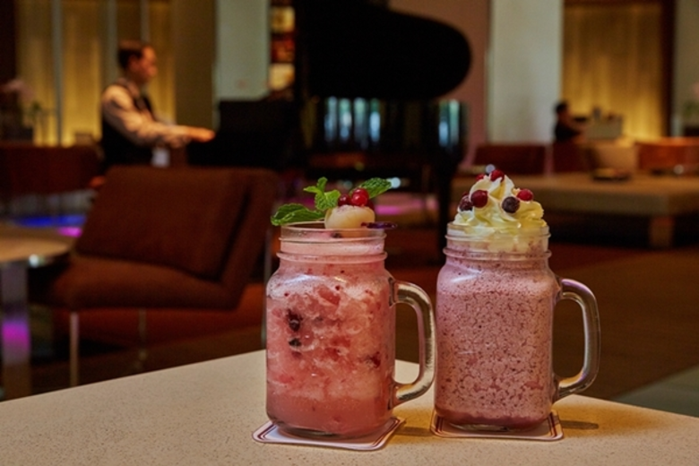 ที แอท ล็อบบี้ ชั้น 1 โรงแรมปทุมวัน ปริ๊น...