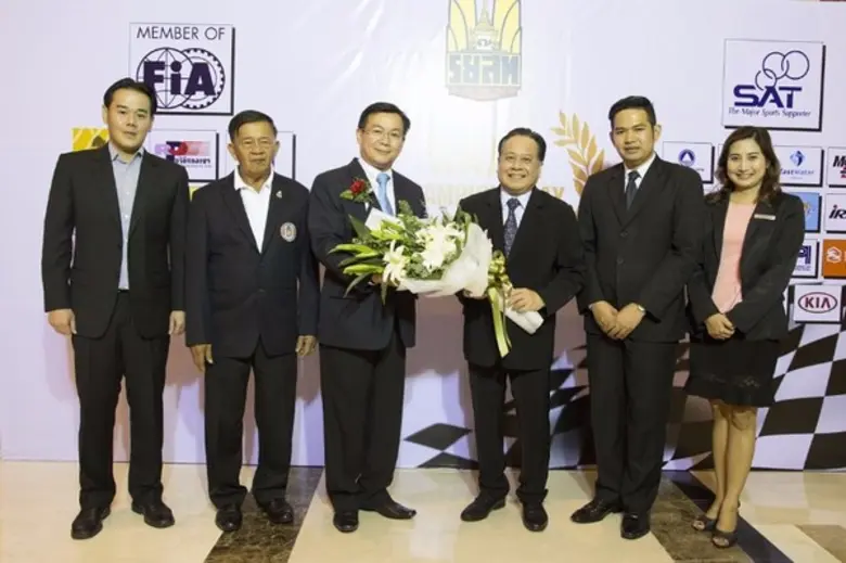 ดร.สมพร สืบถวิลกุล นายกสมาคม ราชยานยนต์สม...