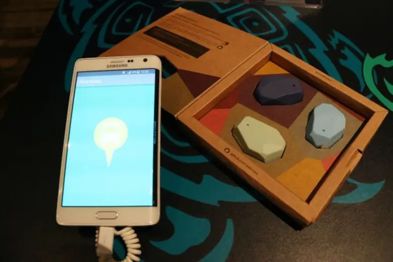 มีเดีย มจธ. เสนอไอเดียเจ๋งพัฒนาแอพพลิเคชั่นเพื่อการเดินทางของคนพิการทางสายตา ทำให้การใช้บริการขนส่งสาธารณะเป็นเรื่องง่าย ลบขีดจำกัดการออกมาใช้ชีวิตภายนอกของคนพิการ