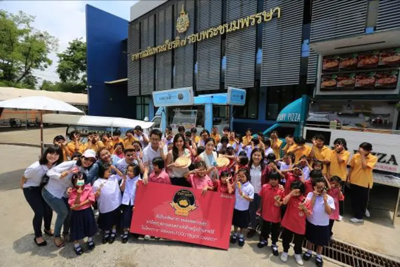 ศูนย์การค้าอัมรินทร์ พลาซ่า นำทัพรถ Food ...