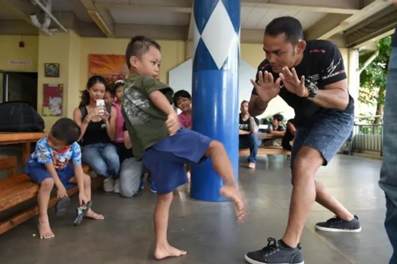 “เดชดำรงค์ ส.อำนวย ศิริโชค” แชมป์โลก “วัน แชมป์เปี้ยนชิพ” คนไทยคนแรก สร้างแรงบันดาลใจความเป็นนักสู้ให้เด็กๆ ผู้ด้อยโอกาส