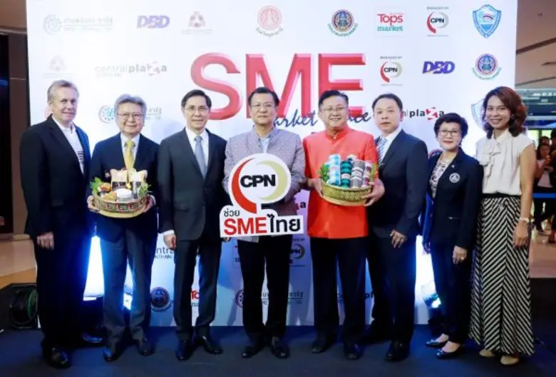 ปรีชา เอกคุณากูล และ ชยาวุธ จันทร เปิดงาน...