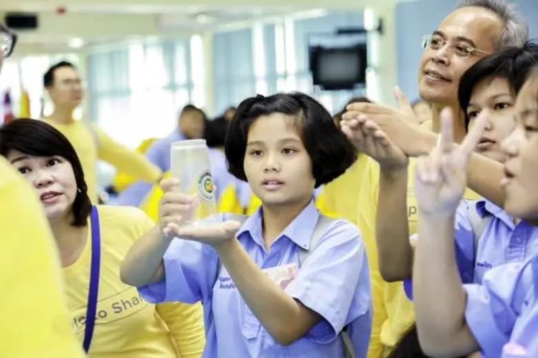 ”กรุงศรี ออโต้” จัดกิจกรรม “เรื่องเงิน เรียนง่าย” ทลายข้อจำกัดการเรียนรู้ ส่งต่อความรู้ด้านการออมเงินสู่เยาวชนในโลกเงียบ