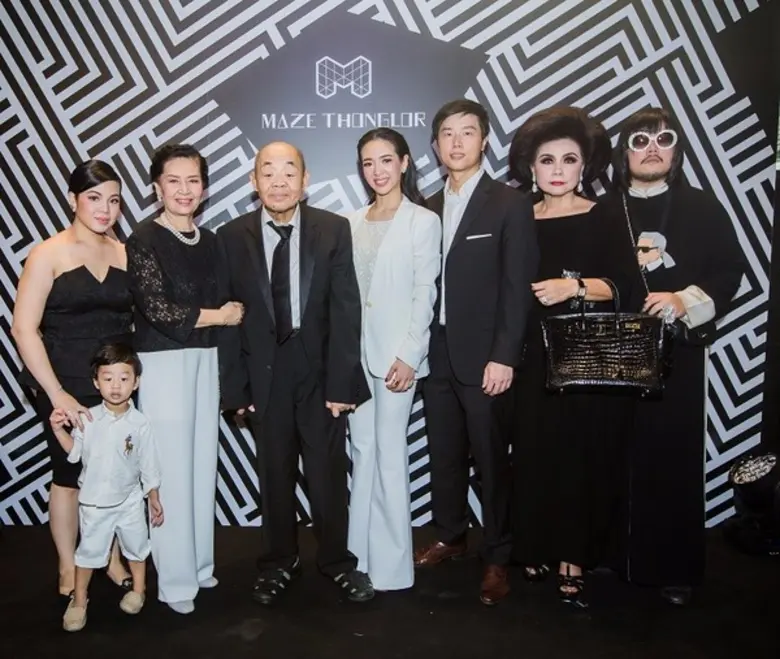 ท่ามกลางการขยายตัวของ "ช้อปปิ้งคอมเพล็กซ์...