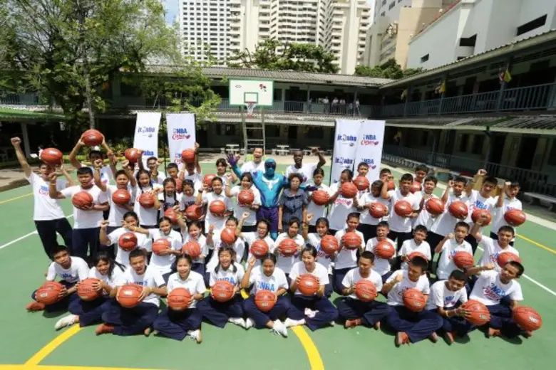 เอ็นบีเอ ส่งเสริมเยาวชนให้ออกกำลังกายโดยจ...