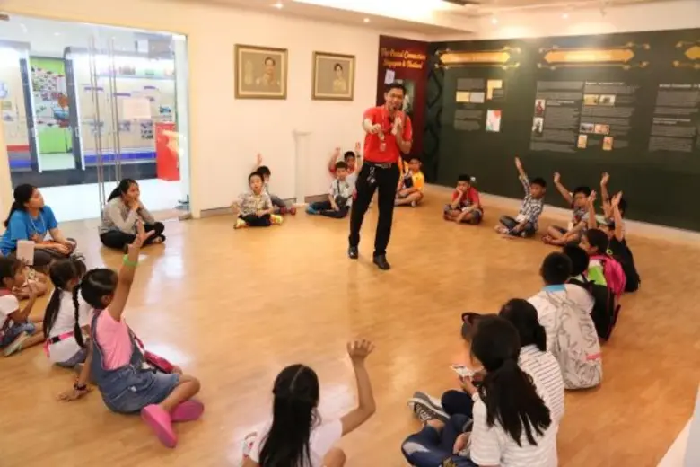 ฉลอง 100ปี หัวลำโพงผ่าน “นิทรรศการแสตมป์นิทรรศน์ 100 ปี สนุก ฉุกฉัก ฉุกฉัก หัวลำโพง”