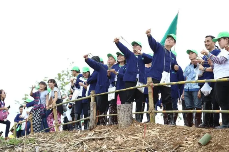 เมื่อวันที่ 18 มิถุนายน กรมป่าไม้ จัดงาน ...