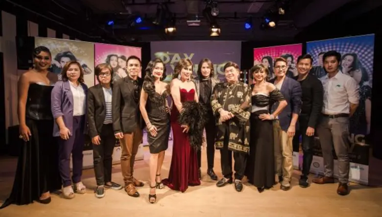           โรงละครครีเอทีฟ อินดัสทรี่ส์: เดย์ ฟรีแมน เตรียมหวนคืนเวทีกับ โปรเจคท์คุณภาพ 'เดย์ ยัง โชว์’ ควงแขน ดร. เสรี วงษ์มณฑา ดี้ ชนานา และแทค ภรัณยู มาการันตีความแซ่บ รับประกันความสนุกเปรี้ยวซ่าโดย บริษัท ดังสิบทิศ จำกัด