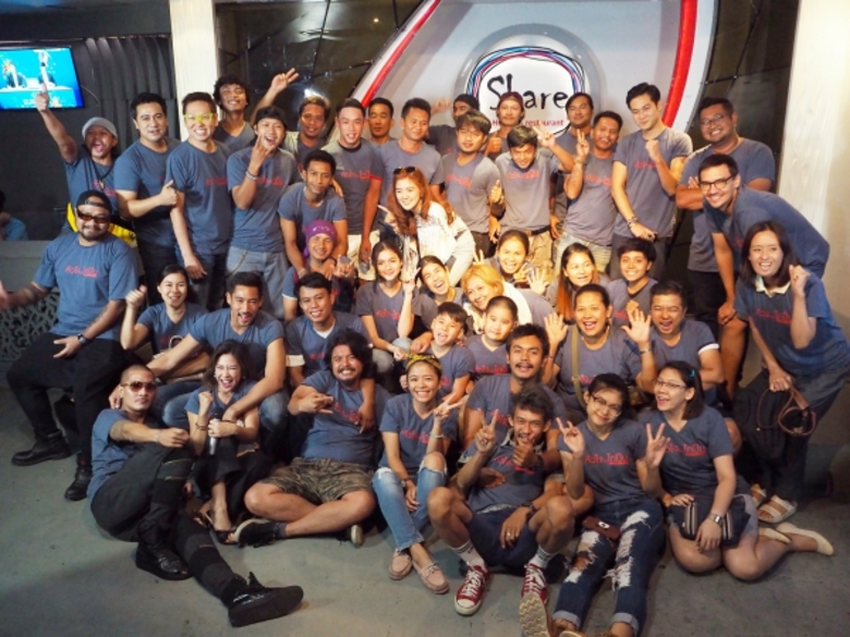 ฉลองปิดกล้องเป็นที่เรียบร้อย หลังถ่ายทำกั...