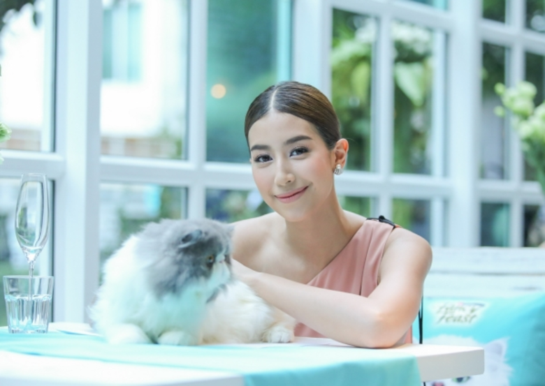“มิ้นต์ ชาลิดา” ควงคู่แมวสุดเลิฟ ลิ้มรสเมนูหรู พิสูจน์ความอร่อยระดับเหมียวชลินสตาร์กับแฟนซี ฟีสต์ ครั้งแรกในไทย!!